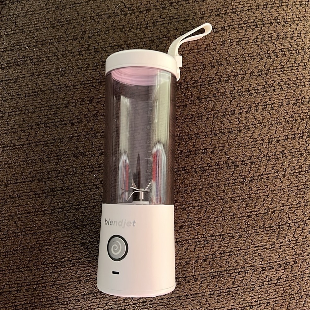 BlendJet 2 Portable Blender White USB-C Rechargeable 16oz w/ Box - Picture 5 of 8